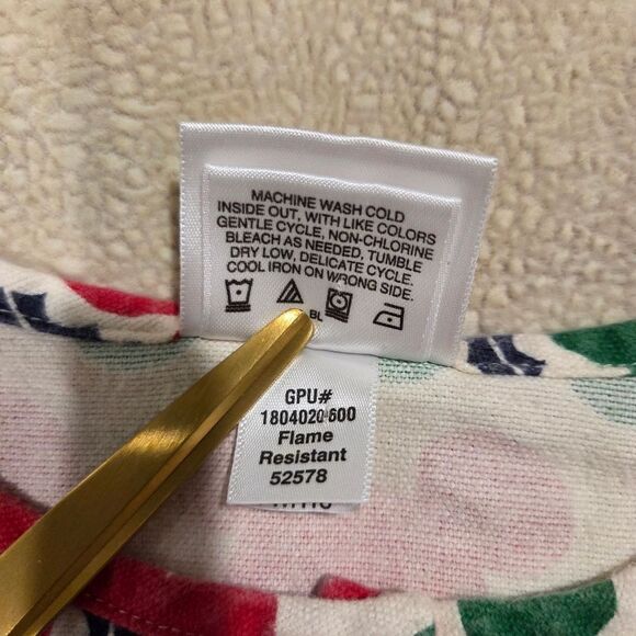 Hanna Andersson Disney Christmas Nightgown, Size 8 (130) - Picture 6 of 10